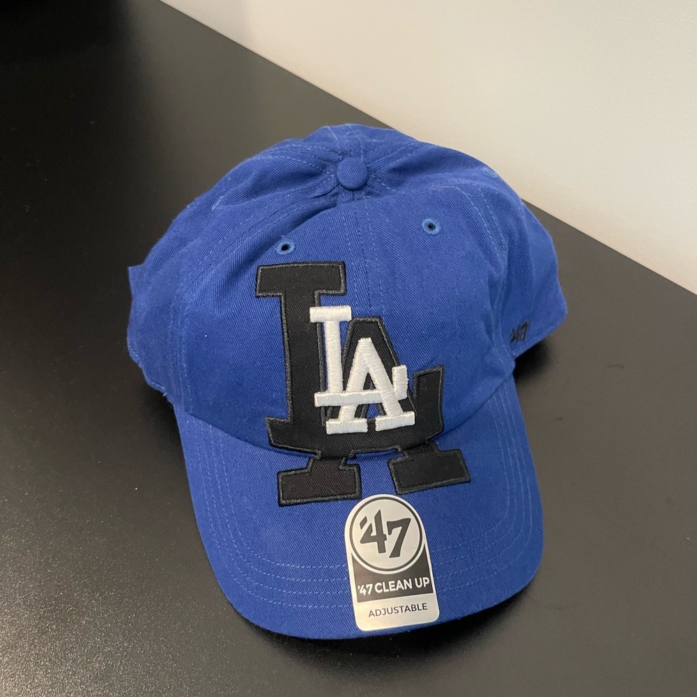 LA baseball cap strap back